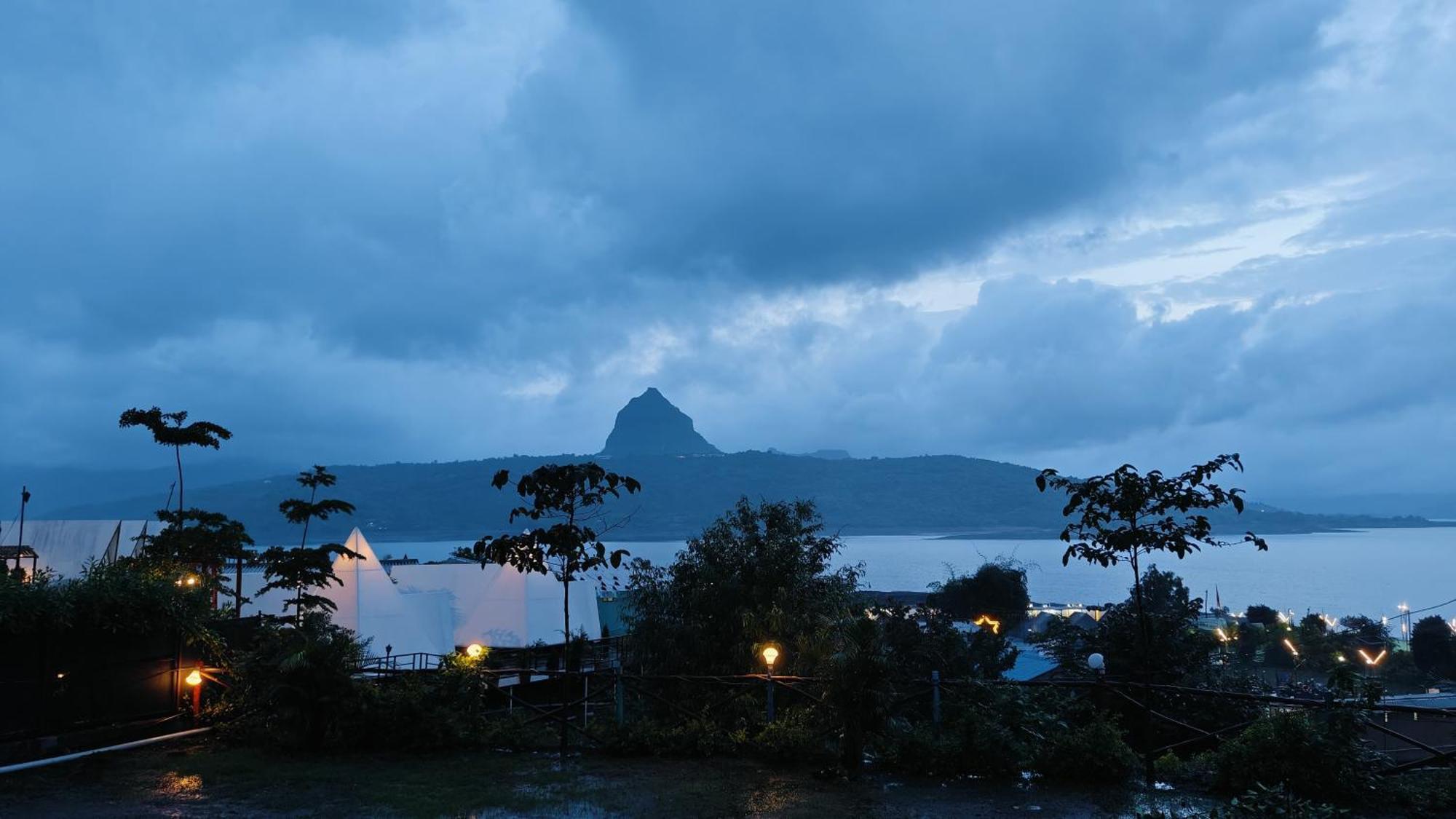 Shelby Pawana Lake Cottages & Camping Tents Lonavala Eksteriør billede