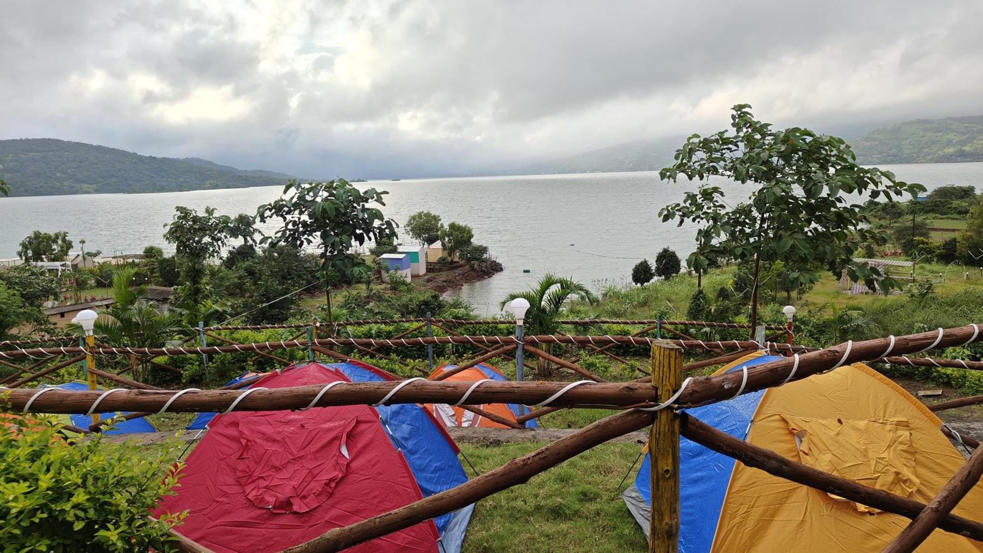 Shelby Pawana Lake Cottages & Camping Tents Lonavala Eksteriør billede