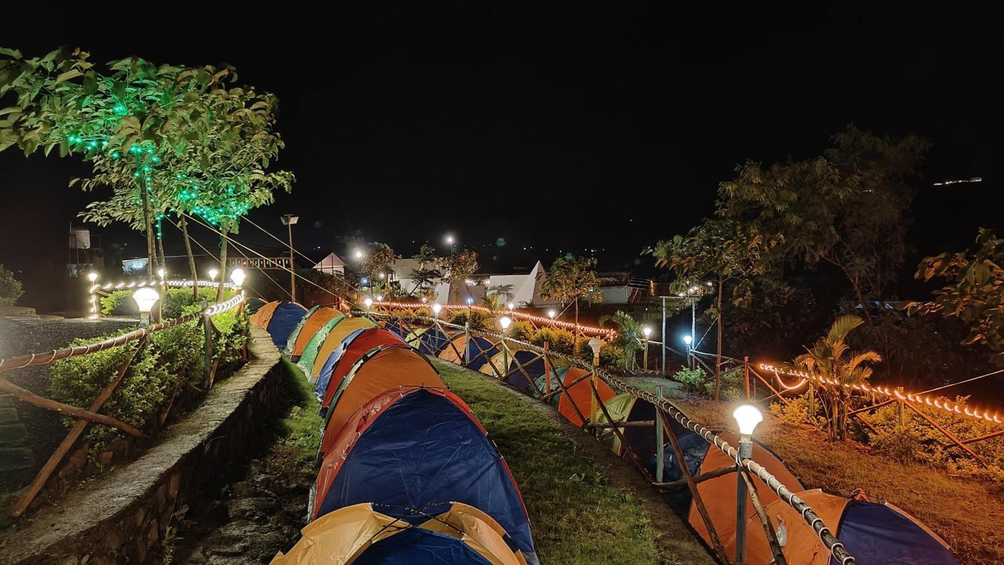 Shelby Pawana Lake Cottages & Camping Tents Lonavala Eksteriør billede