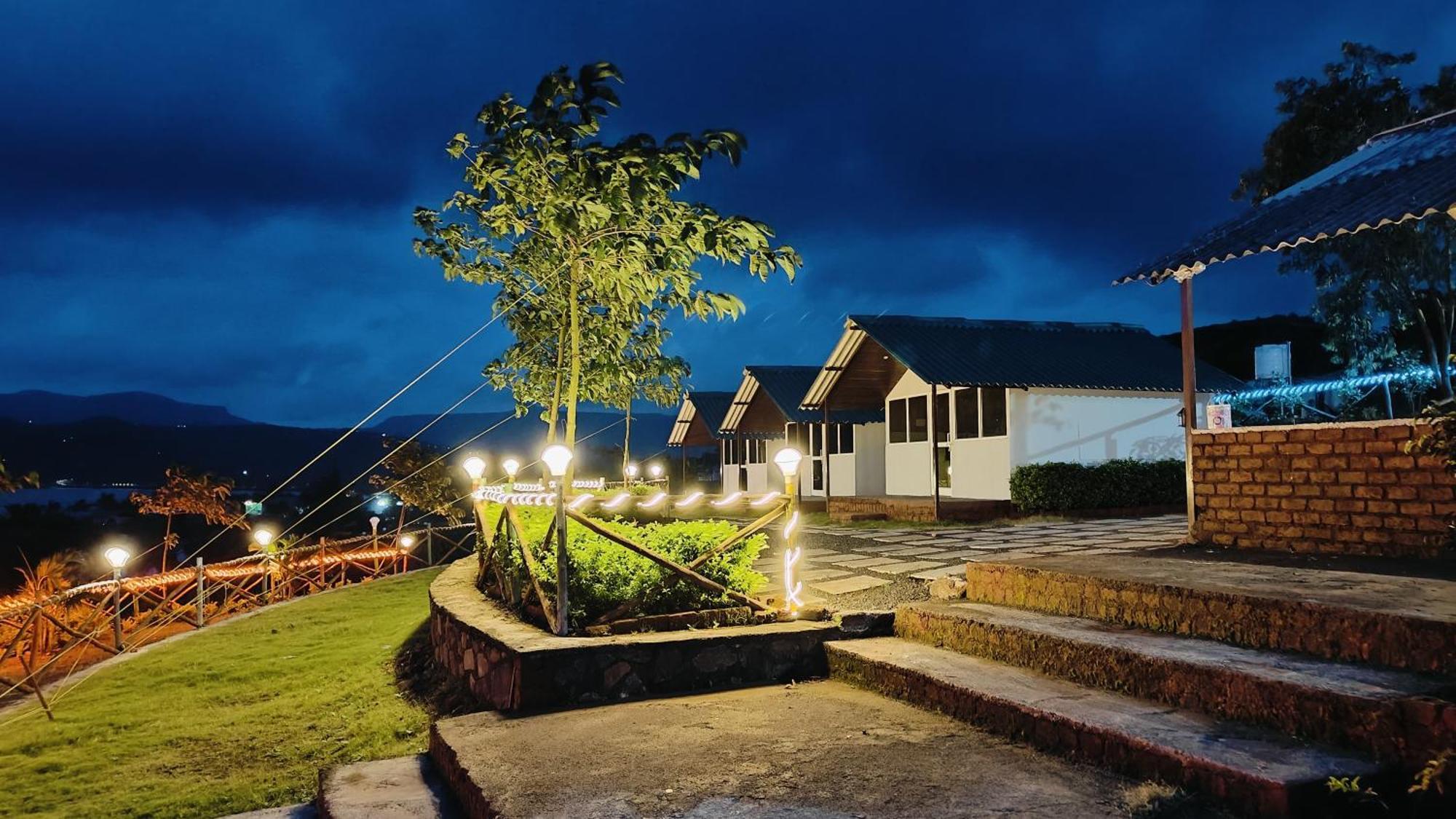Shelby Pawana Lake Cottages & Camping Tents Lonavala Eksteriør billede