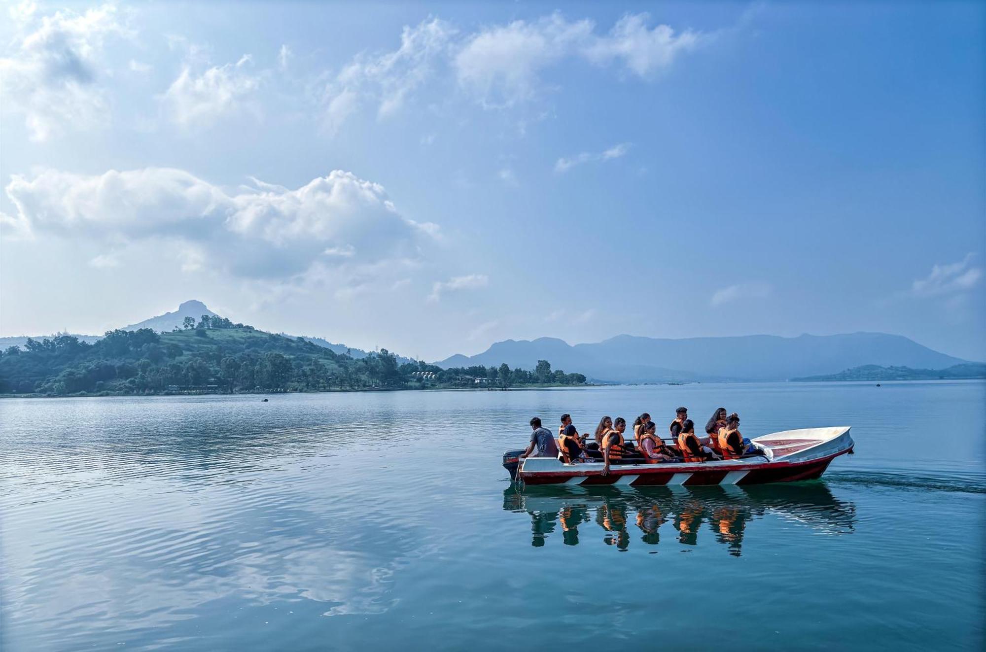 Shelby Pawana Lake Cottages & Camping Tents Lonavala Eksteriør billede